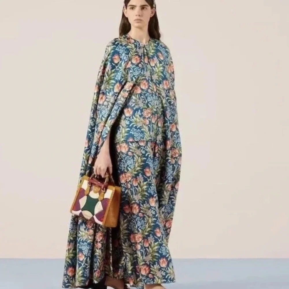 Gucci Floral Silk Cape Nojum collection Long Jacket Stunning NWT- Fits M- L 46IT - Picture 1 of 6